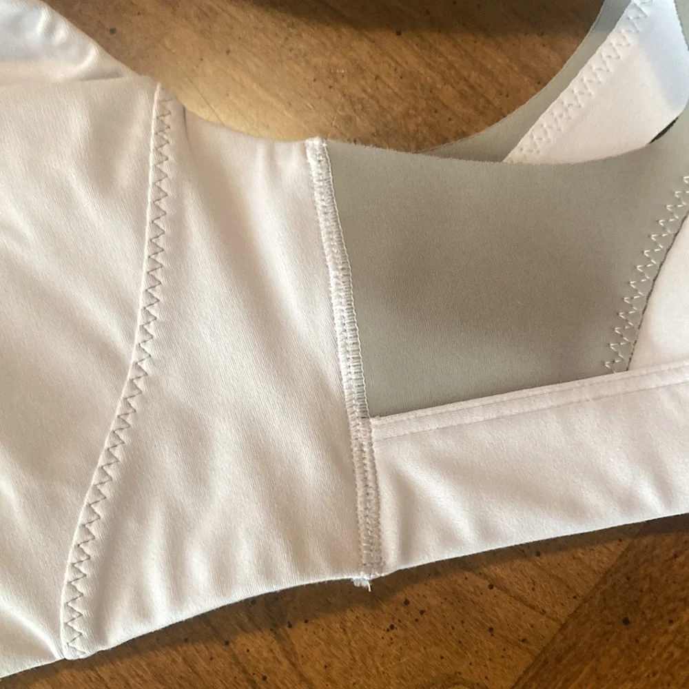ATHLETA Sports Bra - Womens Small (A-C cup)